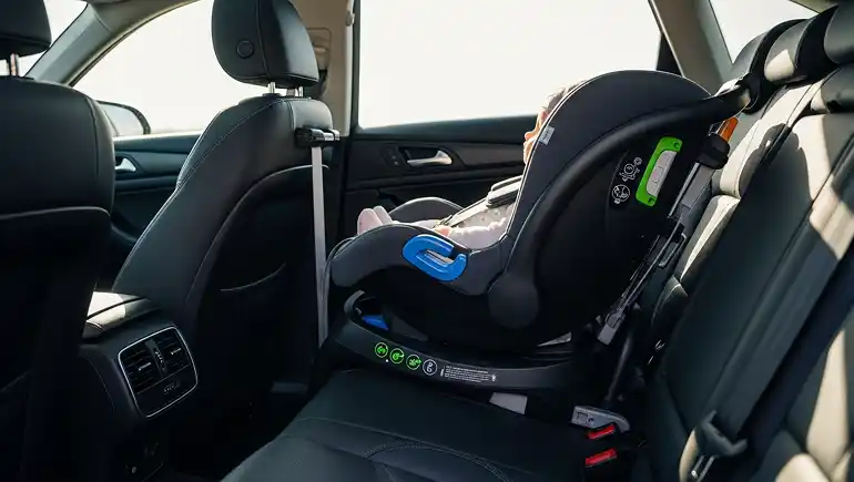 Isofix Nedir ve Bebek Oto Koltuğu Nasıl Bağlanır?
