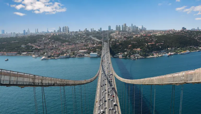 Köprü ve Otoyol Geçiş Ücretlerinde 2026 Düzenlemesi: Yeni Tarifeler Açıklandı